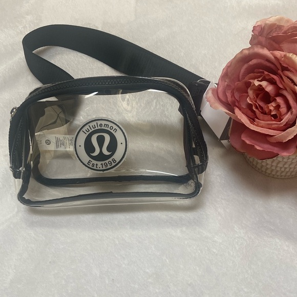 LuLuLemon NWT Hard To Find Clear Everywhere Belt Bag Black Strap - Picture 2 of 10